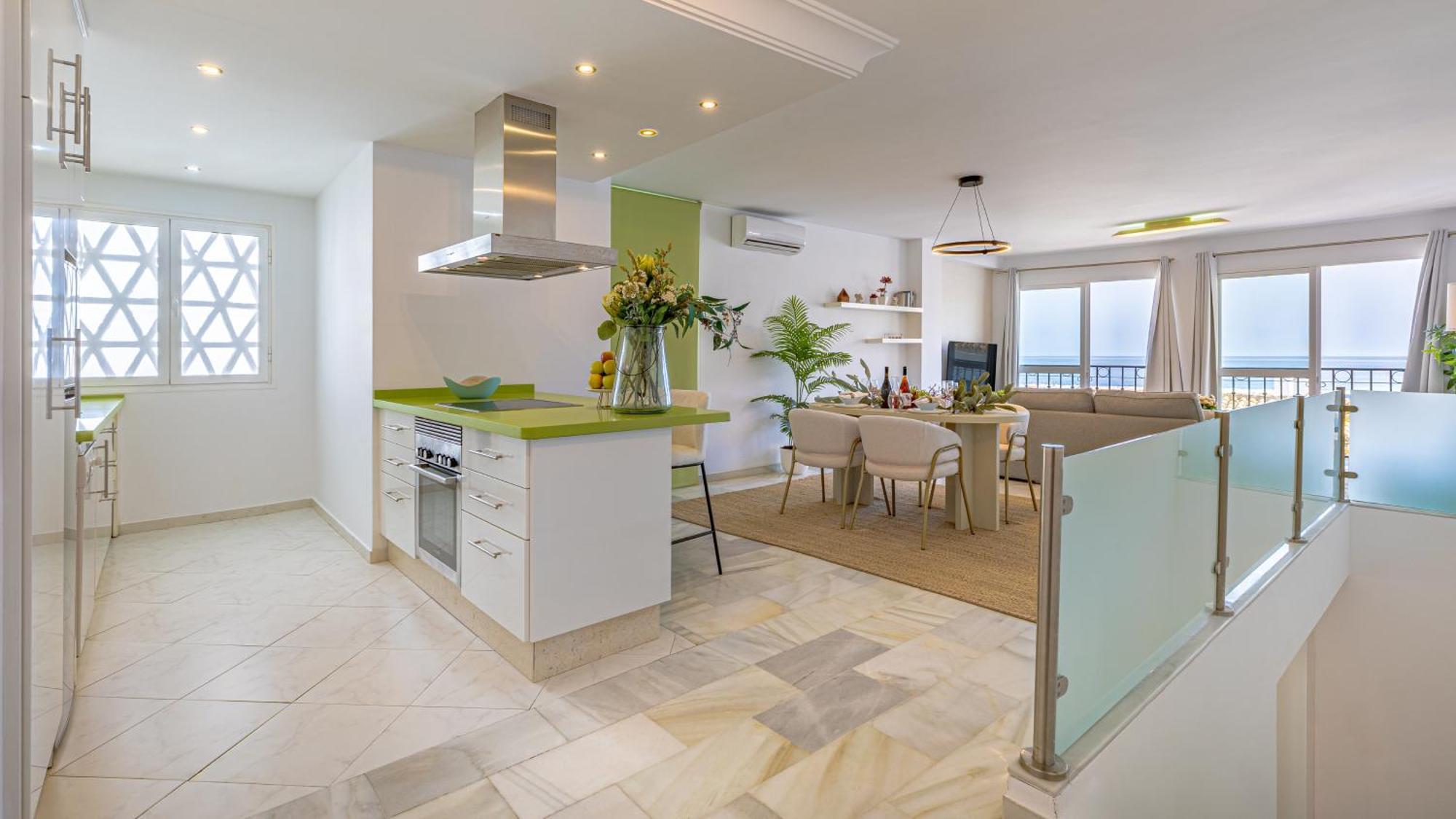 Vacation Marbella I Sea Views, 24-7 Security, Parking, Walk To Everything In Luxurious Puerto Banus 외부 사진