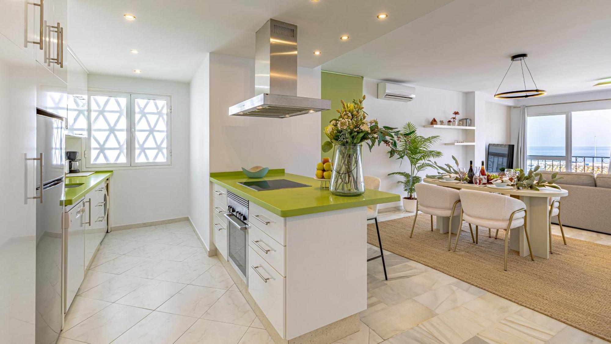 Vacation Marbella I Sea Views, 24-7 Security, Parking, Walk To Everything In Luxurious Puerto Banus 외부 사진